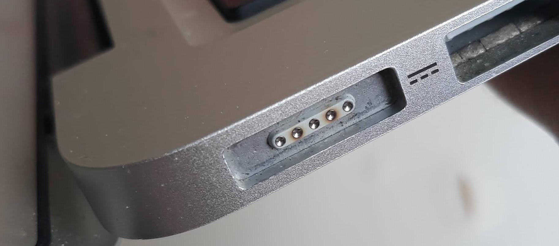 MacBook MagSafe Connector