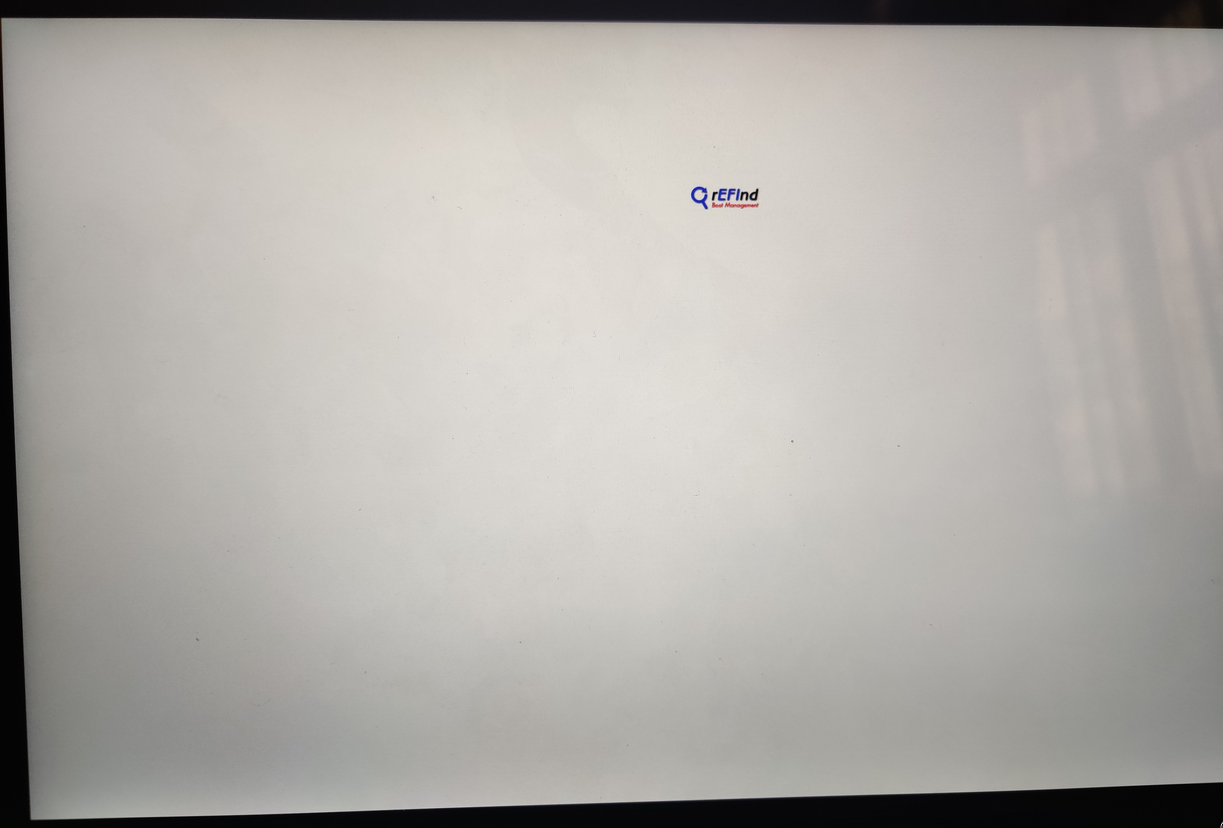 white screen with only refind logo, no boot choices